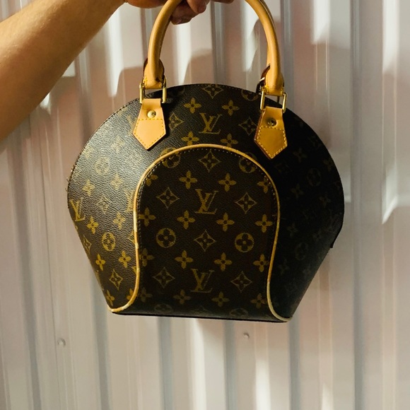 LOUIS VUITTON
MONOGRAM CANVAS ELLIPSE PM - Picture 8 of 9